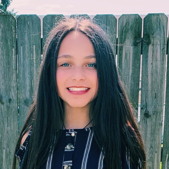 Meet your Posher, Alexis - Picture 1 of 1